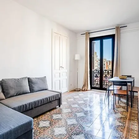 Apartment Gran Via Historic Catalan 4bd Only For Families Or Business Groups