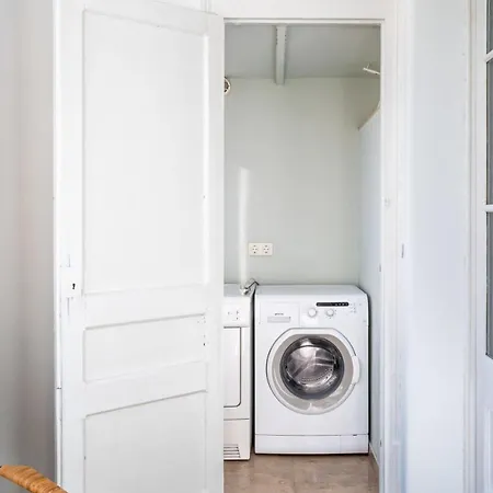 Apartment Gran Via Historic Catalan 4bd Only For Families Or Business Groups *